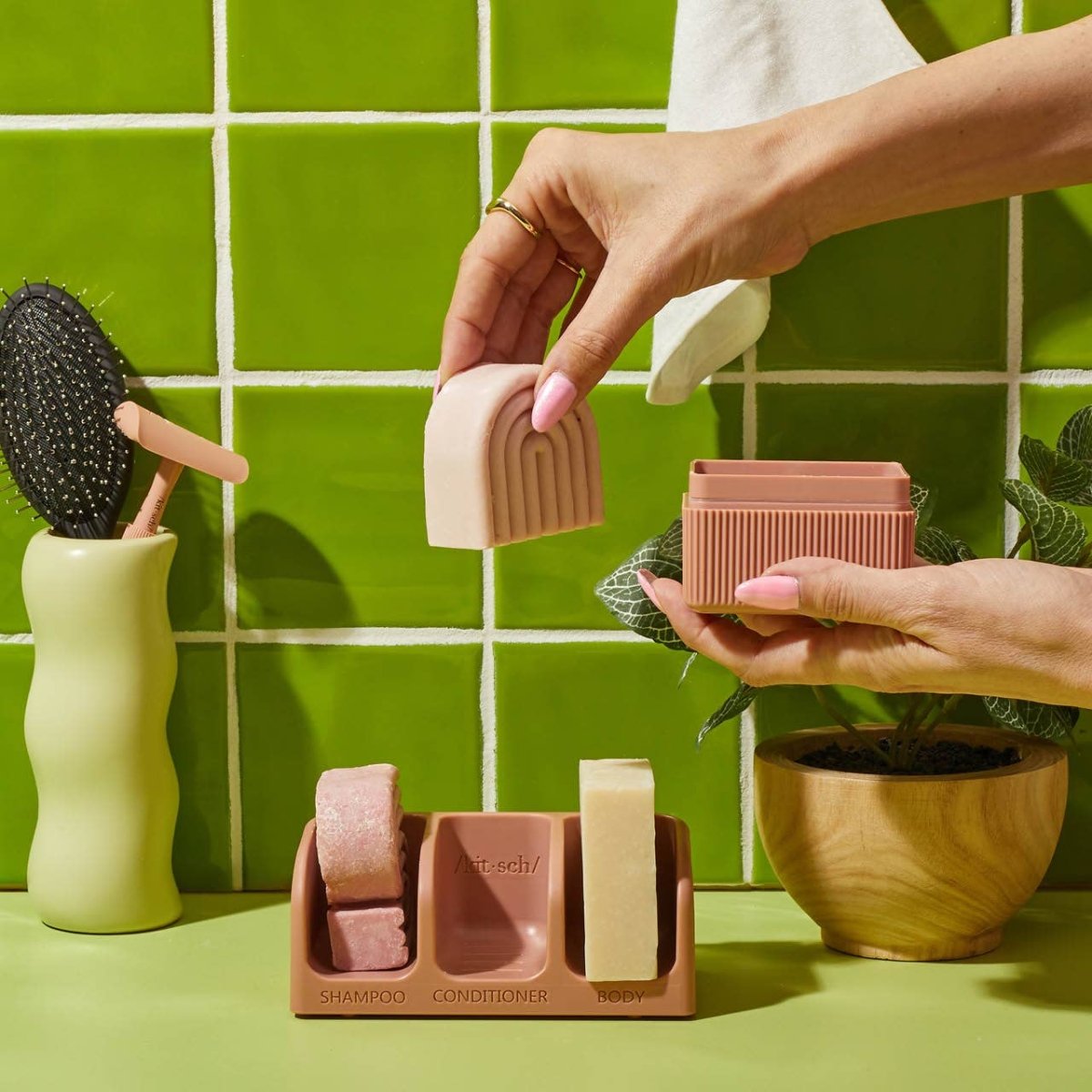 /kit•sch/ - Terracotta Self - draining Soap Dish - XQ