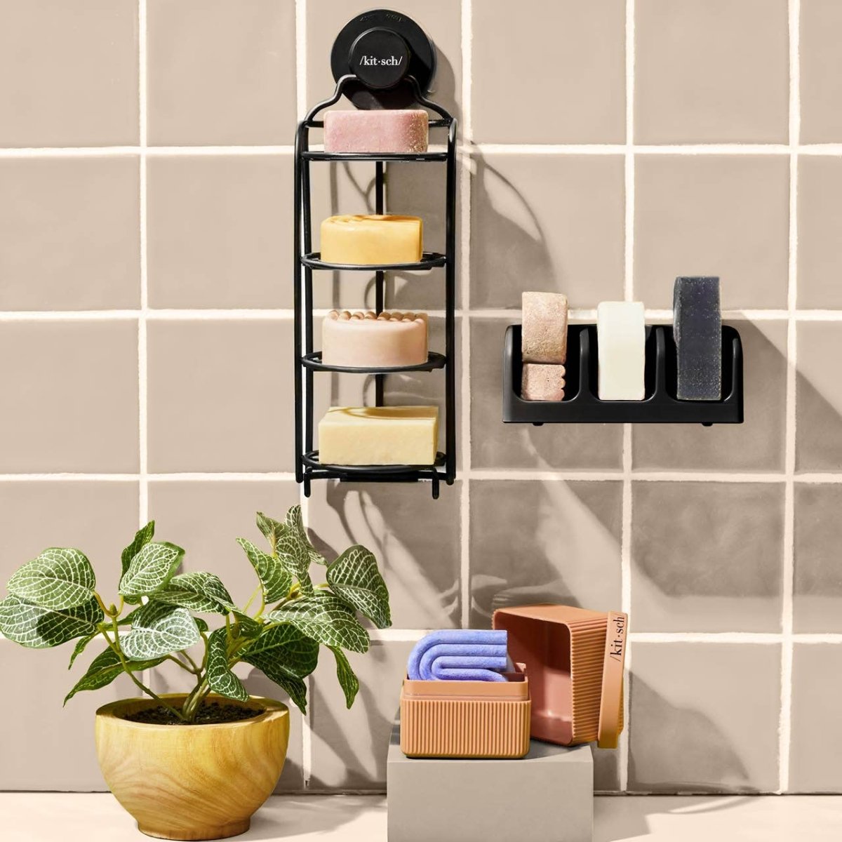 /kit•sch/ - Black Self - Draining Soap Dish - XQ